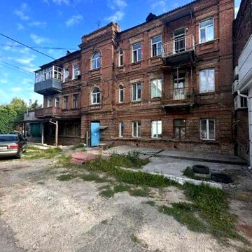 Продам 4 к квартиру на ул. Святослава Храброго. Парк Глобы.