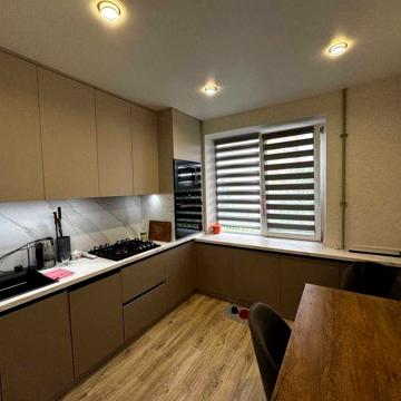 Продаж роздільної 3к квартири провулок Екіпажний, 10 ж/м Сокіл