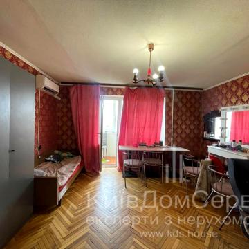Незалежності бульв. (50 років Жовтня), 6
