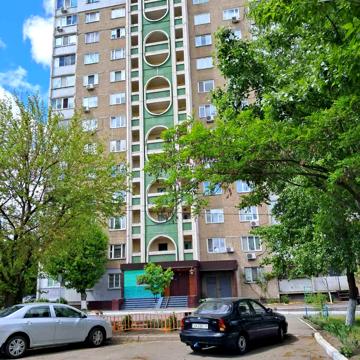 Миколи Закревського вул., 45