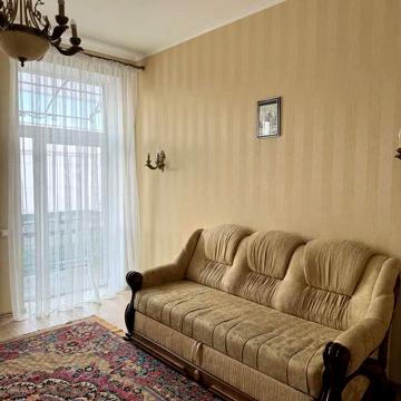 Пантелеймона Куліша вул., 47