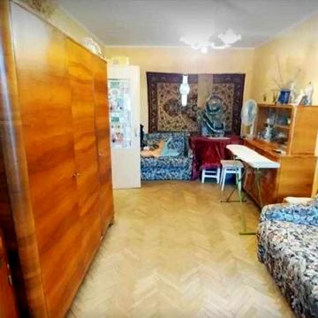 Продаж однокімнатної квартири біля ст.м"Нивки"