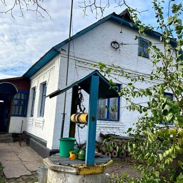 Будинок в центрі с. Германівка, 4 кімнати, 30 соток ділянка