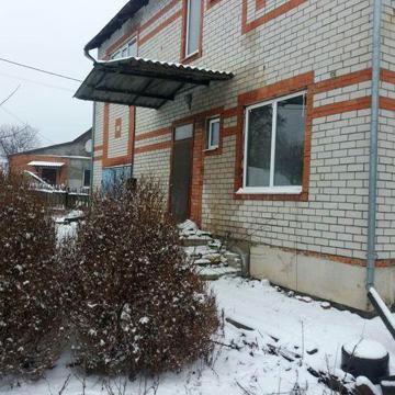 ПРОДАМ 1/4 БУДИНКУ. ДВА ПРИМІЩЕННЯ НА З/Д 1,83 СОТ. без зручностей.