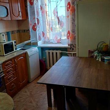 ВЛАСНИК, без комісії, здам 2-кімнатну квартиру в центрі