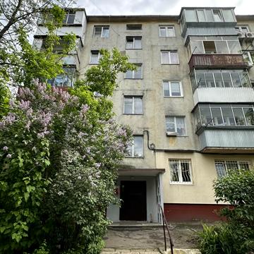 Дмитра Яворницького вул. (), 9а