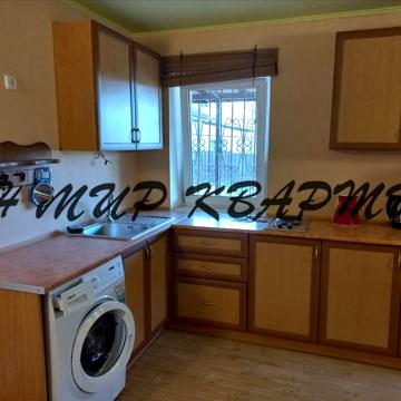 Інститутський проріз, 1