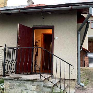 Оренда будинку квартири довготривала у трускаці
