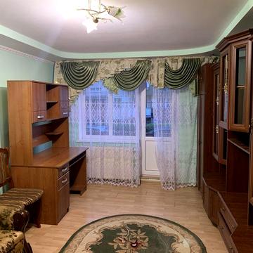 Продається простора 3-кімнатна квартира