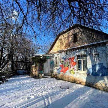 Здам 2/3 буд. на в. Володимира Самойленка (Холмогоська) М Деміівська