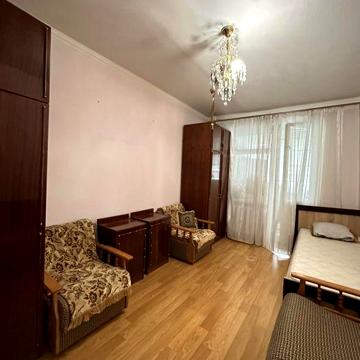2 кімнатна на бульварі 22, поруч 27-ма школа та Жовтневий парк