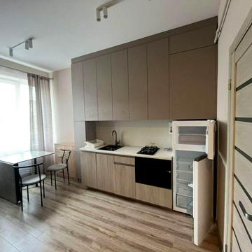 Оренда 1 кімн кв по вул Антоновича, площа 30 м.кв, 1/4 цегла 
Опаленн