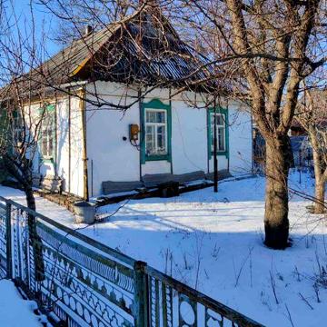 Продається деревяний  будинок в с. Бишів, Фастівського району