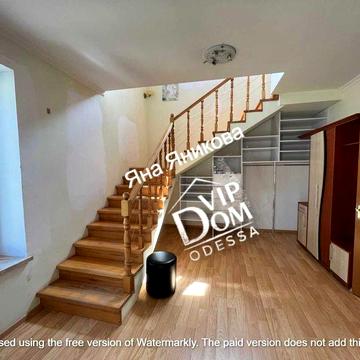 Продам дом пр. Небесной сотни 180 метров 7 соток 2015 года постройки