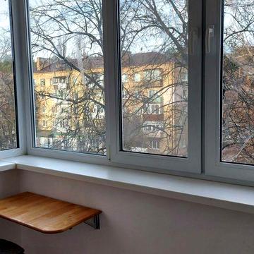 Сучасна 3-кімнатна з меблями. Газова плита, газова колонка