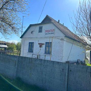 Будинок в центрі с. Германівка, 4 кімнати, 30 соток ділянка