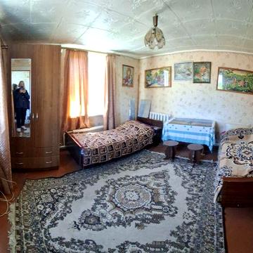 Продається  2 будинки  в одному дворі.