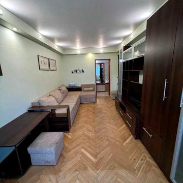 Здається в оренду 2 кім квартира метро Вокзальна вул Липківського