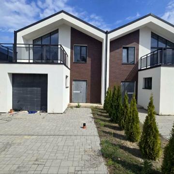 Пилипа Орлика, 42
