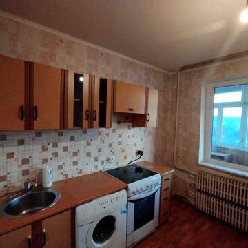 Сдам на Парусе 1 ком квартиру.
