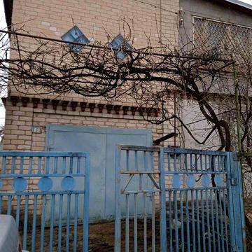 Продається дача з гаражем