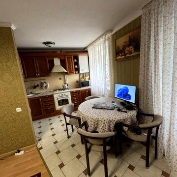 Продам 2 х ком квартиру на пр. Слобожанский