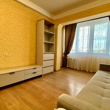 Васильківська вул., 8