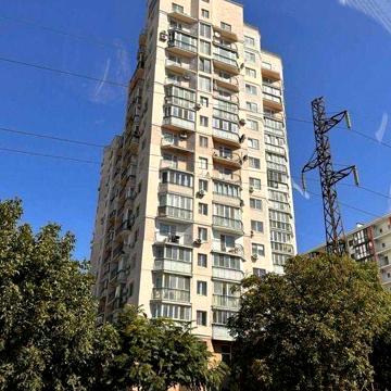 Продам простору 1-кімнатну квартиру 59м2 в новобудові на Черемушках