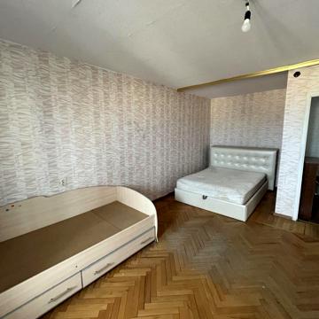 Георгія Дудника вул. (Цюрупинська), 2