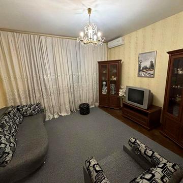 Сдам 3 ком.квартиру, 6 ст. Большого Фонтана , 3 этаж/5 этаж(сталинка)