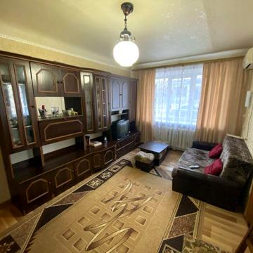 Продам квартиру в центрі Бучі