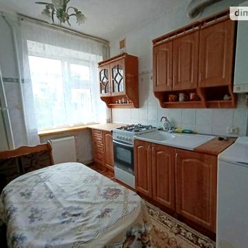 Довгострокова оренда 3к Квартира Мазепи Гетьмана вулиця