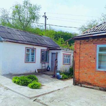 Будинок для Великої Родини. Околиця Міста. Р-н. McDonalds 8хв. Левада.