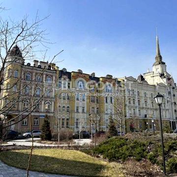 Продам 2 кім. Кожумяцька 20. Котеджний тип. Поділ. Воздвиженка. Центр ЖК Воздвиженка