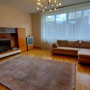 Старонаводницька вул., 13