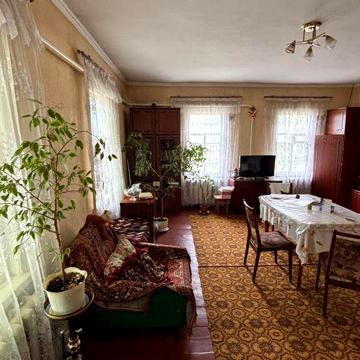 Продам квартиру в центрі міста Остер!