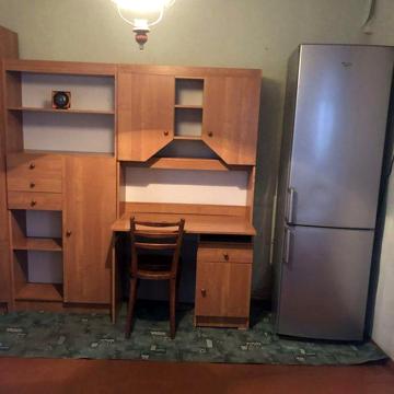 Здається пів будинка в центрі міста