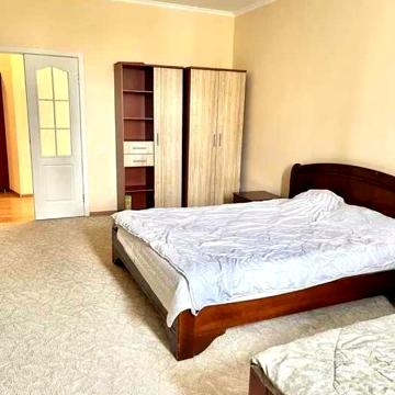 Пропозиція оренди 3 кім квартири по вул Стешенка