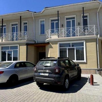 Сдам 2х этажный таунхаус в ЖК Дайберг