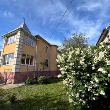 Продаж розкішного маєтку — ексклюзивна пропозиція