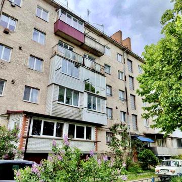 Продається 3-кімнатна квартира. Чортків