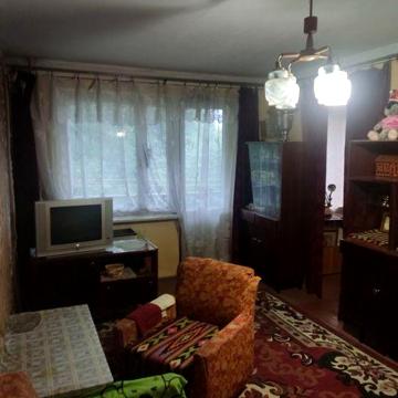 Продаж трикімнатноі квартири в центрі міста.Надвірна