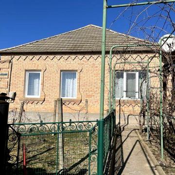 Продается дом в пгт Катлабуг, Измаильского р-н, Одесской обл.