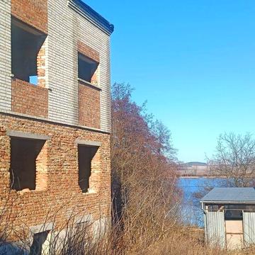 Продаж  будинку з виходом до озера м.Золочів