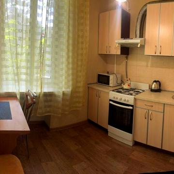Сдам 2-х кімнатну квартиру в центрі!