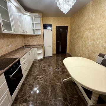 Сдам новую 1 комнатную квартиру 58 жемчужина средний этаж