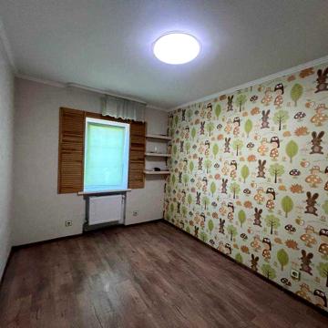 Продам просторий будинок 110м2 - частковий ремонт,всі комунікації