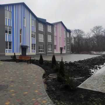 Джерельна вул., 4
