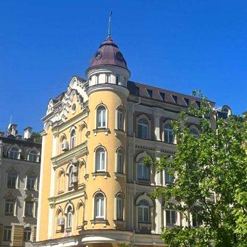 Продаж квартири на Воздвиженці