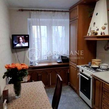 М. Дарниця 3 кім. 72м Продам квартиру в цегляному будинку з ремонтом